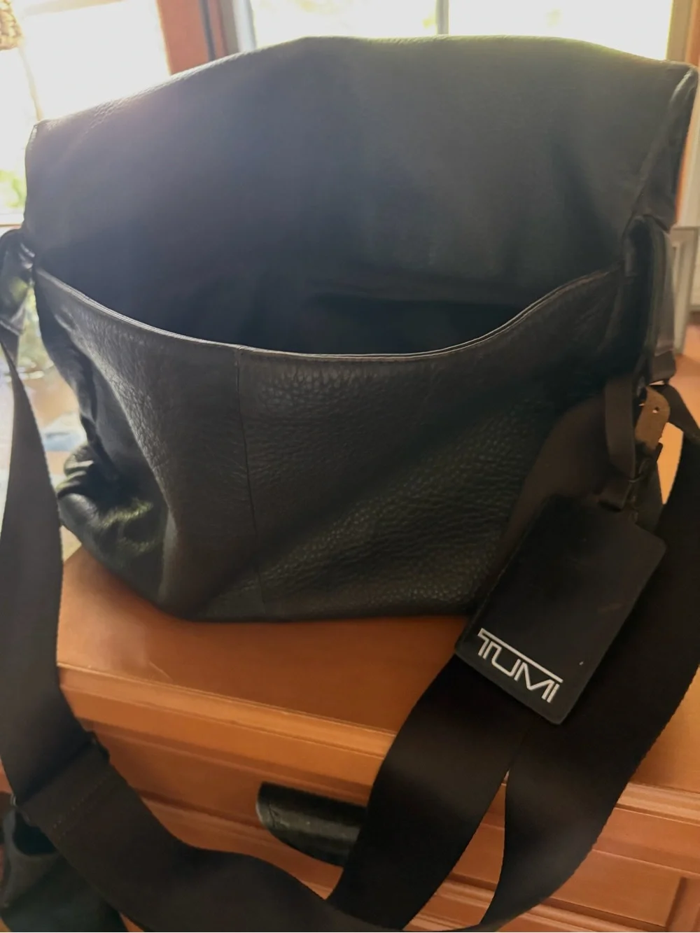 Tumi sleek dark